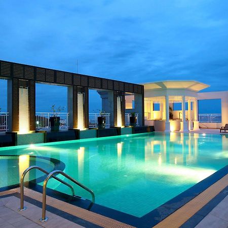 Cape Racha Hotel Си Рача Екстериор снимка